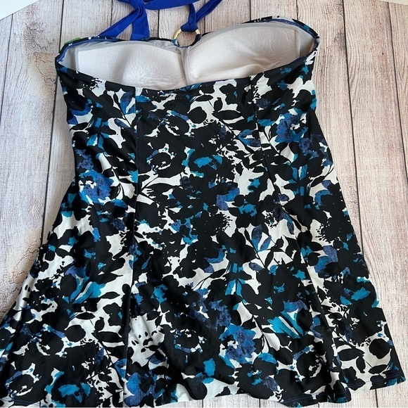 Jones New York Sport Tummy Control Swimsuit 18 - Picture 2 of 6